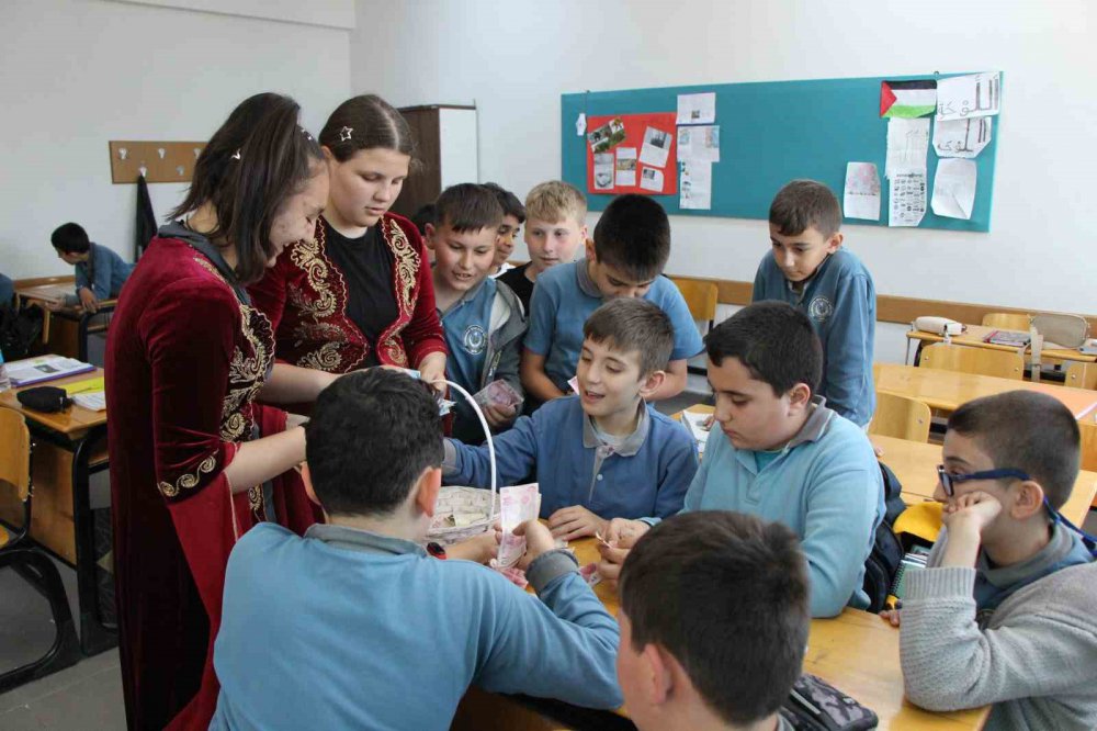 Amasyalı Öğrencilerin Bayram Harçlıkları Filistin’e