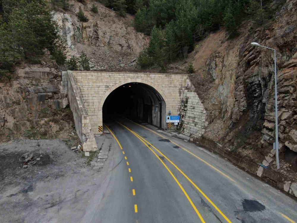 Zigana tineli türkiye ve avrupanın en uzun tüenli dünyanın 3. en  uzun tüneli