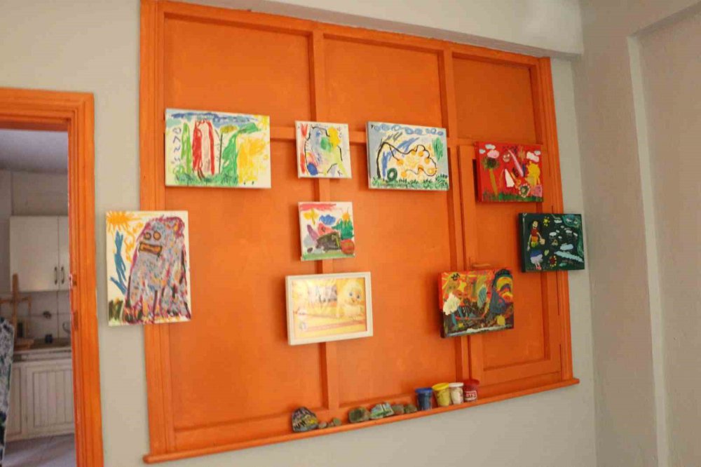 Rize'de 5 Yaşındaki İkiz Kardeşler Yaptıkları Resimler İle Görenleri Hayran Bırakıyor