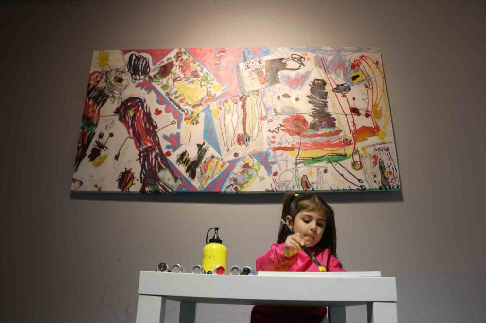 Rize'de 5 Yaşındaki İkiz Kardeşler Yaptıkları Resimler İle Görenleri Hayran Bırakıyor