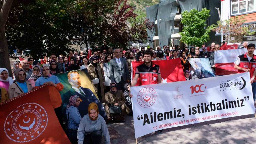 Gümüşhane'de "Ailemiz İstikbalimizdir" Sloganıyla Anlamlı Yürüyüş
