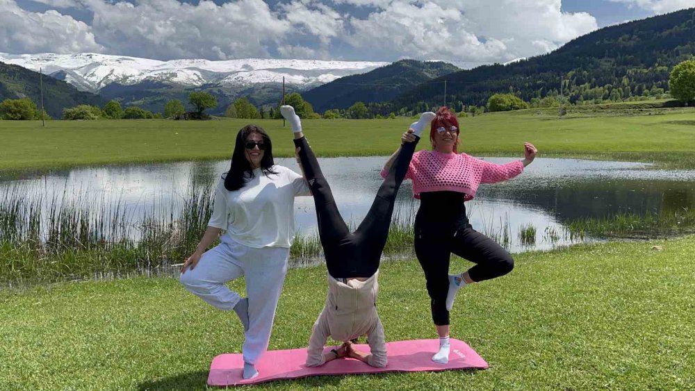 Usot Gölü  Yılda Sadece 2 Ay Ortaya Çıkıyor