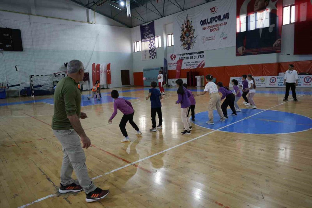 Gümüşhane’de Sokak Oyunları Salonlara Taşındı