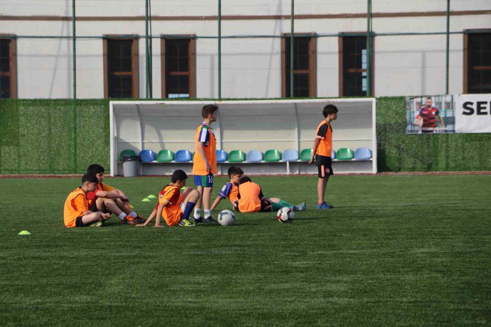 Ali Çelik; Rize Altın yılını yaşadı , Rize'den olimpiyat şampiyonları çıkartmak istediklerini ifade etti