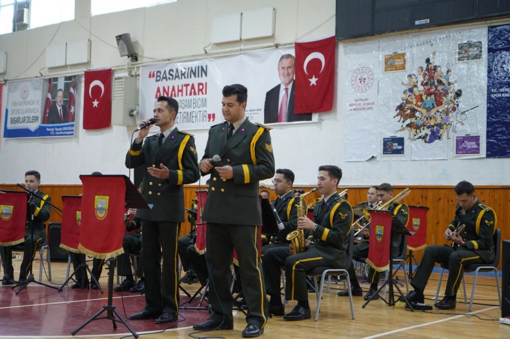 Bando Takımının Bayburt Konseri Milli Ve Manevi Duyguları Kabarttı