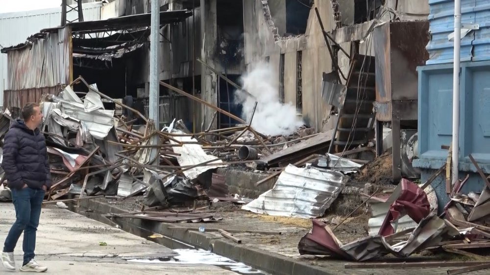 Samsun OSB'de Yatak ve Koltuk Fabrikasında Çıkan Yangın 9 Saatte Söndürüldü