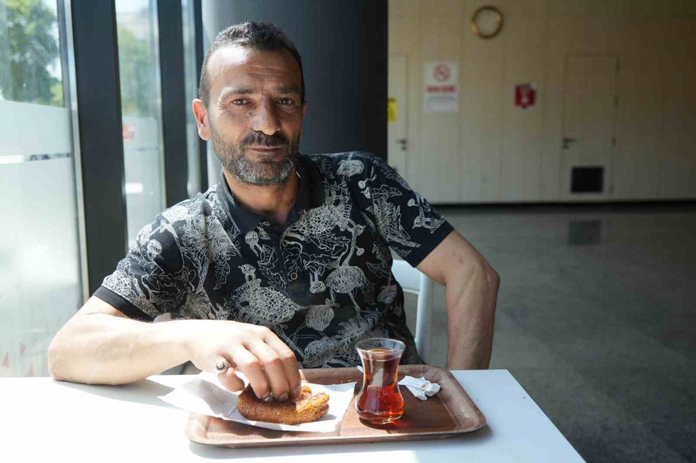 Samsun Büyükşehir Belediyesine  Ait Bu Kafede Çay-simit Sudan Ucuz