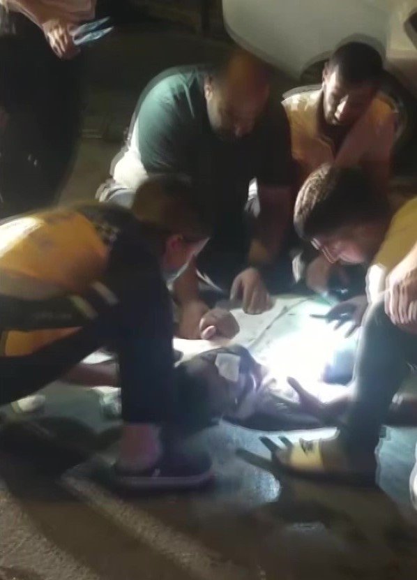 Otomobil Kazada Kağıt Gibi Ezildi: 4 Yaralı