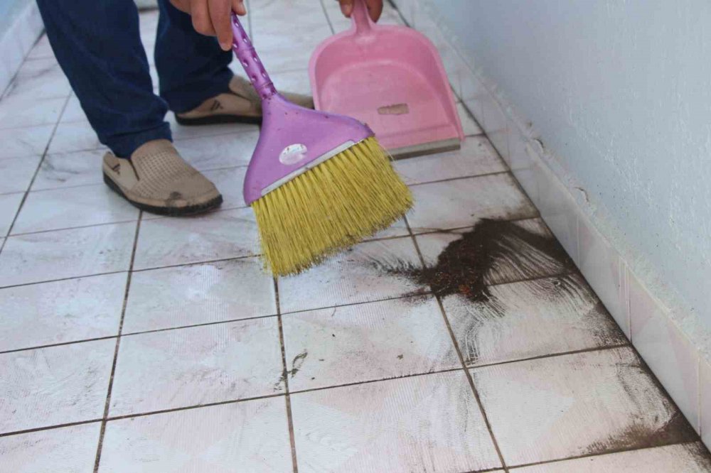 Of'taki çay fabrikası haklı bezdirdi , vatandaş toz silmekten bir hal oldu