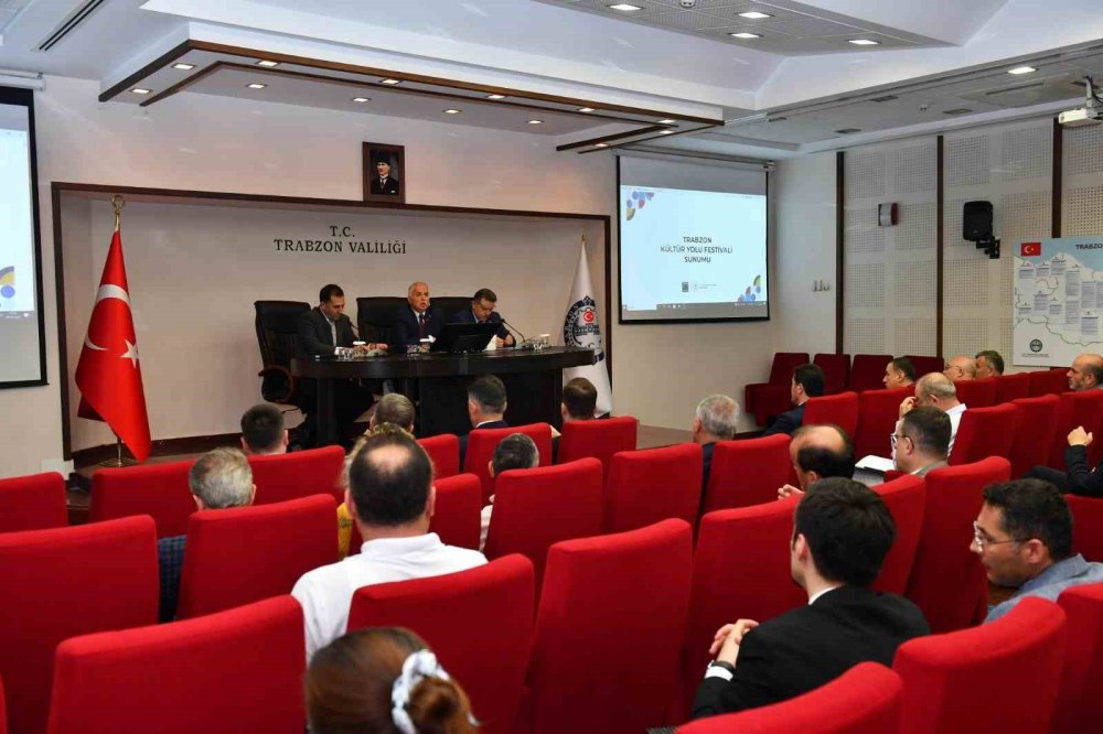 Trabzon festival öncesi kalenin tarihi surlarıyla ilgili öneri