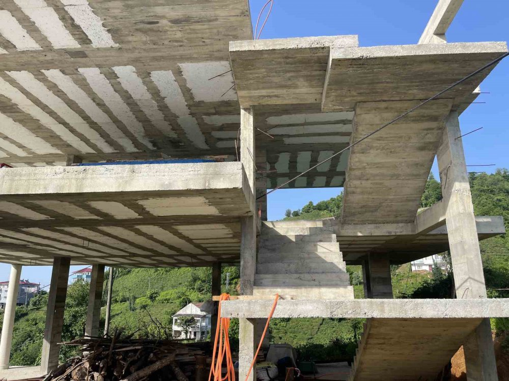 Rize’deki Bu Binaya Fiber İnternet Her Şeyden Önce Geldi, Ne ettiyse kaldırtamadı