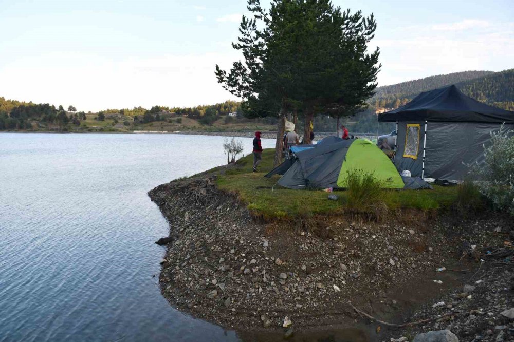 2 Bin 587 Rakımlı Dağın Zirvesinde 15 Temmuz Şehitlerini Andılar
