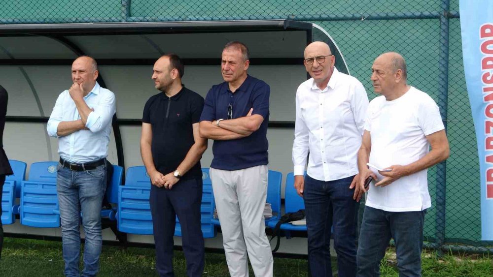 Abdullah Avcı Geleceğin Futbol Yıldızları İle Bir Araya Geldi