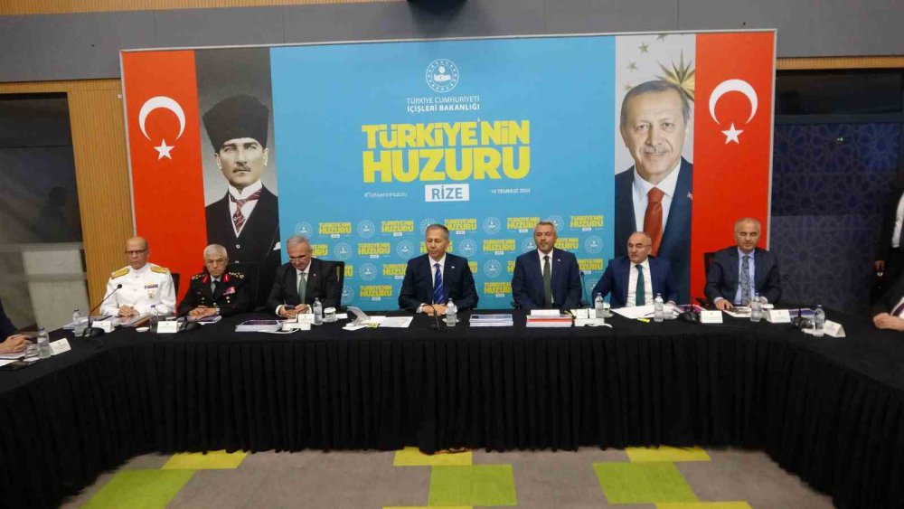 İçişleri Bakanı Ali Yerlikaya, Bir Dizi Program İçin Geldiği Rize'de