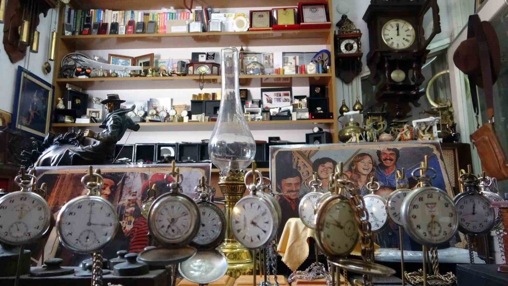 Giresun'da Gelinlik Mağazasının Bir Katını Adeta Müzeye Dönüştürdü