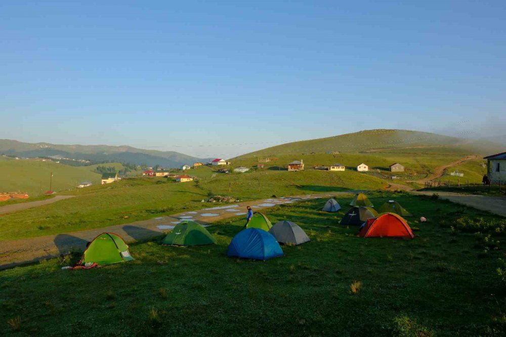 İzmirlile Gümüşhane'nin eşsiz güzelliğine hayran kaldılar