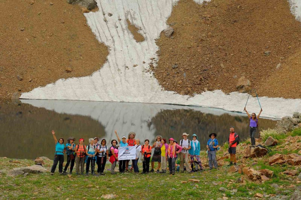 İzmirlile Gümüşhane'nin eşsiz güzelliğine hayran kaldılar