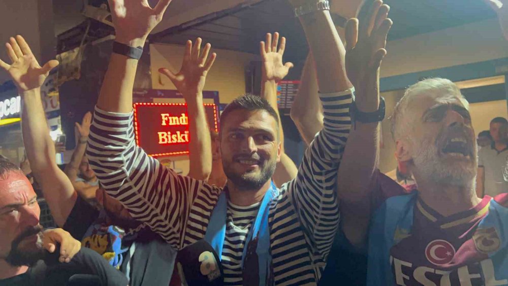 Trabzonspor prensip anlaşmasına vardığı Okay Yokuşlu, Trabzon'a geldi
