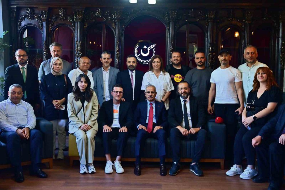 Trabzon'a yeni bir havalimanı yapacağız , açıklama Bakan Uraloğlun'dan