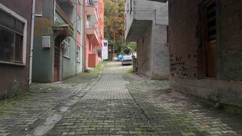 Yangına Müdahale Eden İtfaiye Ekiplerine İtfaiye Aracını Yıkayarak Teşekkür Ettiler