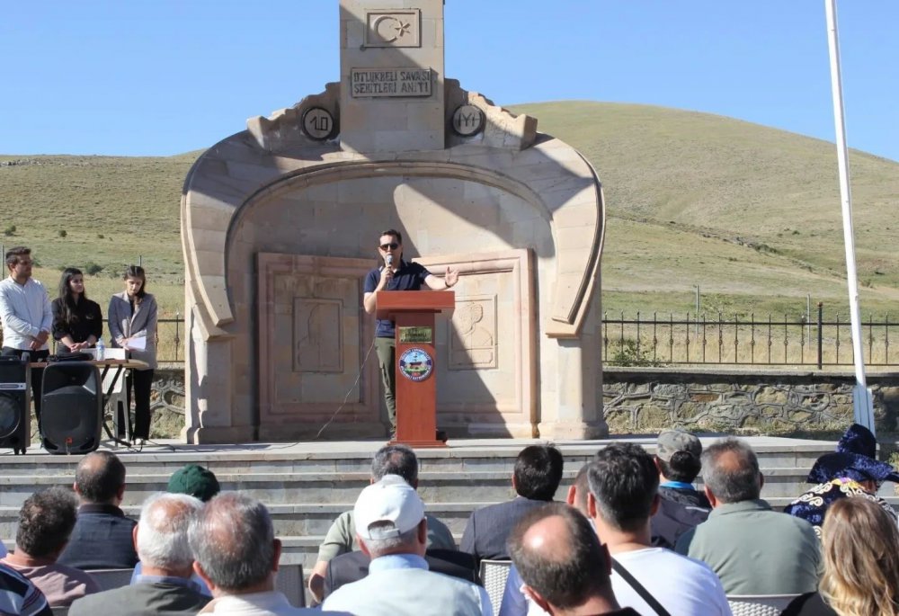 Bayburt'un Demirözü Kaymakamlığı ve Erzincan Otlukbeli Kaymakamlığı'nın birlikte düzenlediği etkinlikte1473 Otlukbeli Meydan Muharebesi’nin 551. Yıl Dönümü Kutlandı