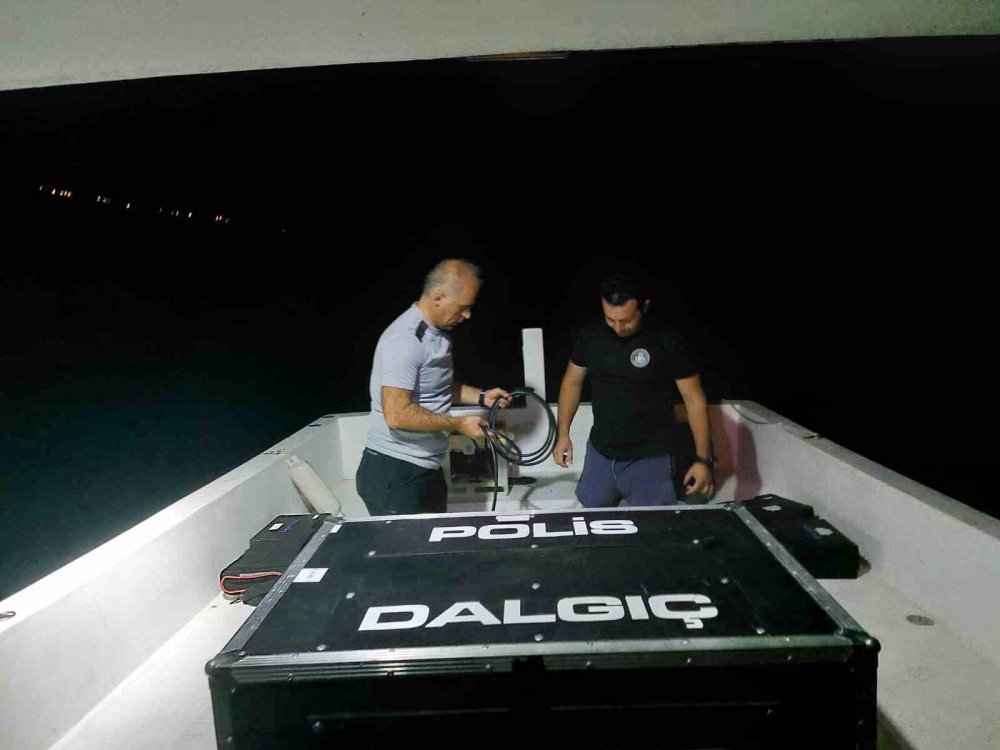 Karadeniz’de Kaybolan Kaptanın Arama Çalışmaları Sürüyor