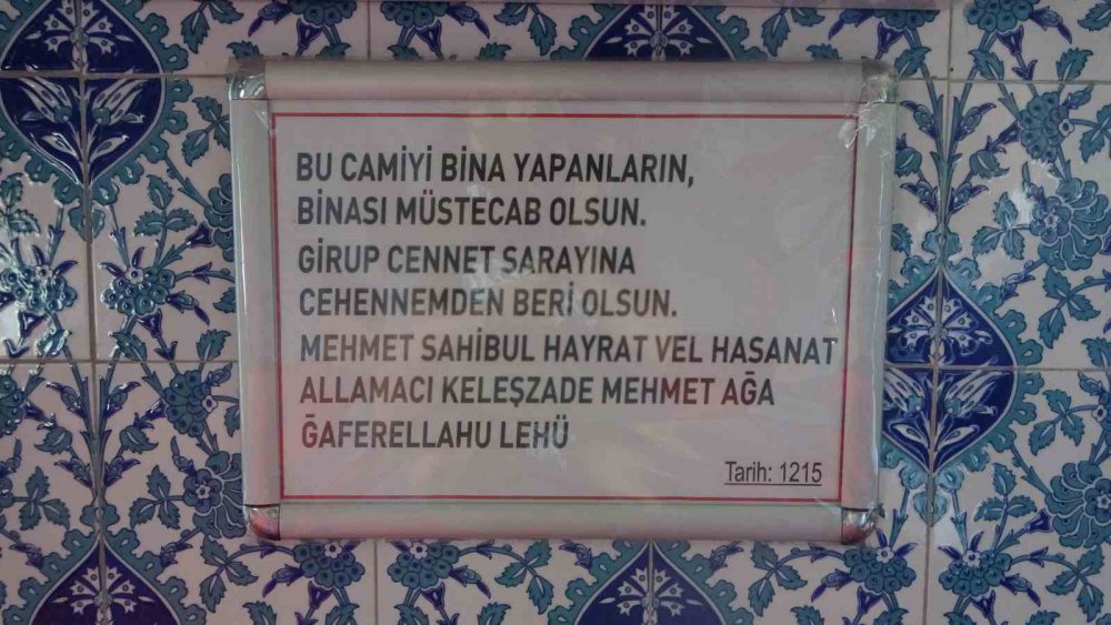 Hayrat'ta 800 Yıllık Camiyi Kurtarmak İçin Çevresindeki Ağaçları Kestiler