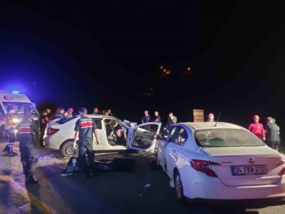 Rize'deki feci kazada 2 kişi öldü , 6 kişi yaralandı