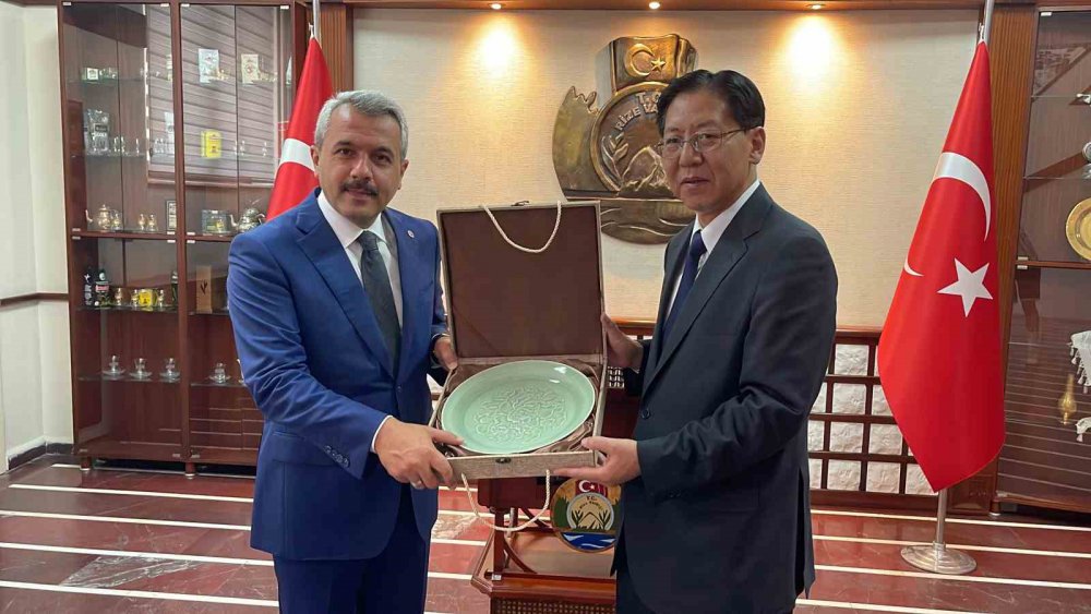 Çin Halk Cumhuriyeti Ankara Büyükelçisi Liu Rize'de , Rize Çayına Hayran Kaldı
