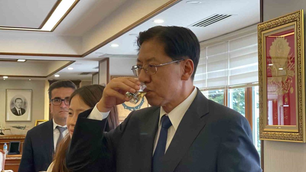 Çin Halk Cumhuriyeti Ankara Büyükelçisi Liu Rize'de , Rize Çayına Hayran Kaldı