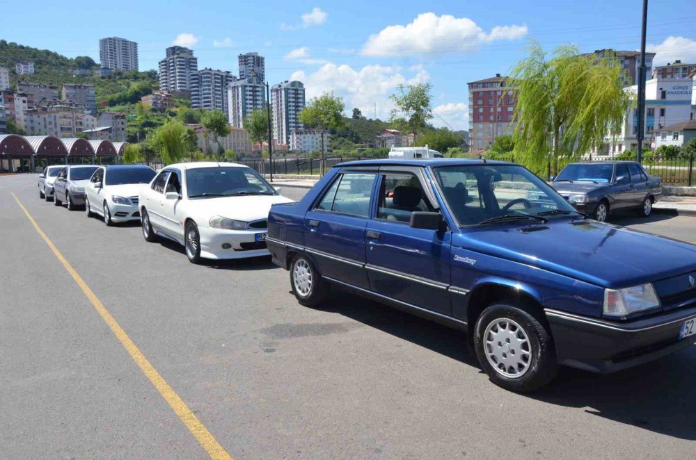 Fatsa'da oto pazarı ilgi gördü