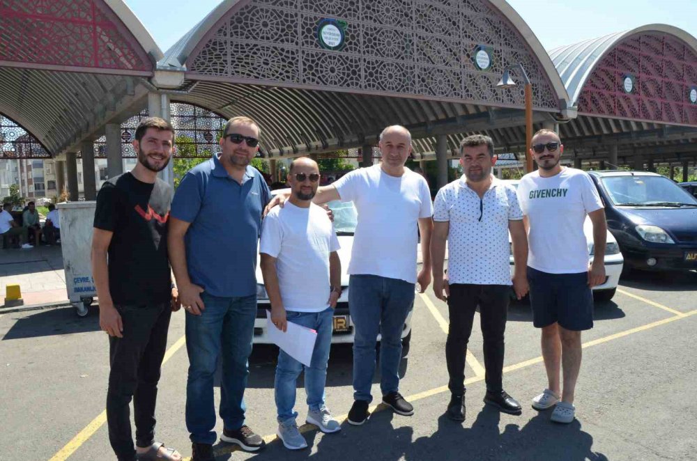 Fatsa'da oto pazarı ilgi gördü