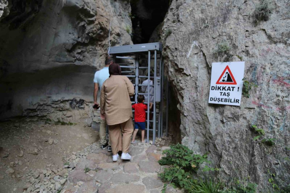 Artvin'de bulunan cehennem deresi kanyonunda ilginç uygulama