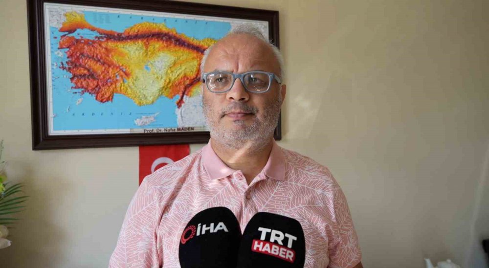 Bayburt'ta petrol bulundu , açıklama Rize'de araştırma yapan Prof. Dr. Nafiz Maden'den