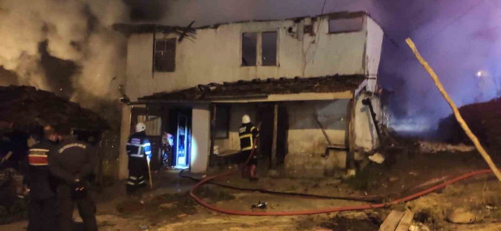 Samsun'da deheşet dolun anlardan ucuz kurtuldular