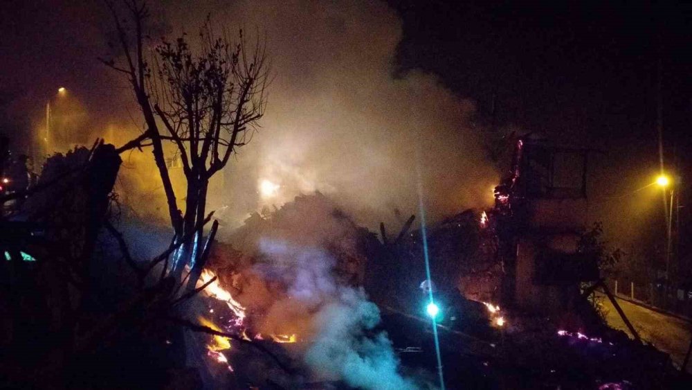 Samsun'da deheşet dolun anlardan ucuz kurtuldular