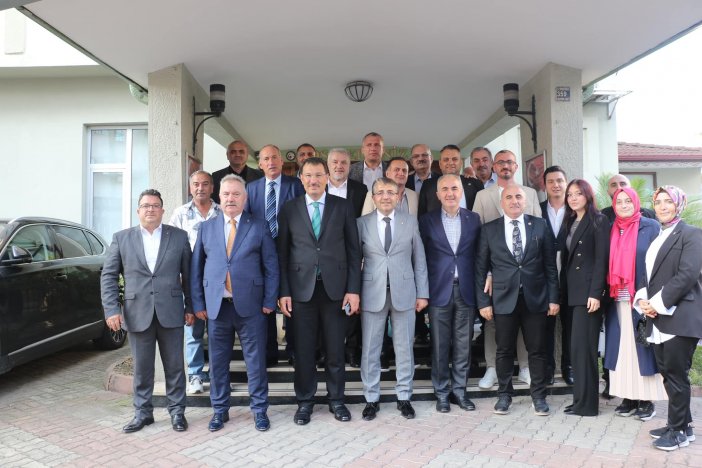 ak-parti-rize-16.jpg