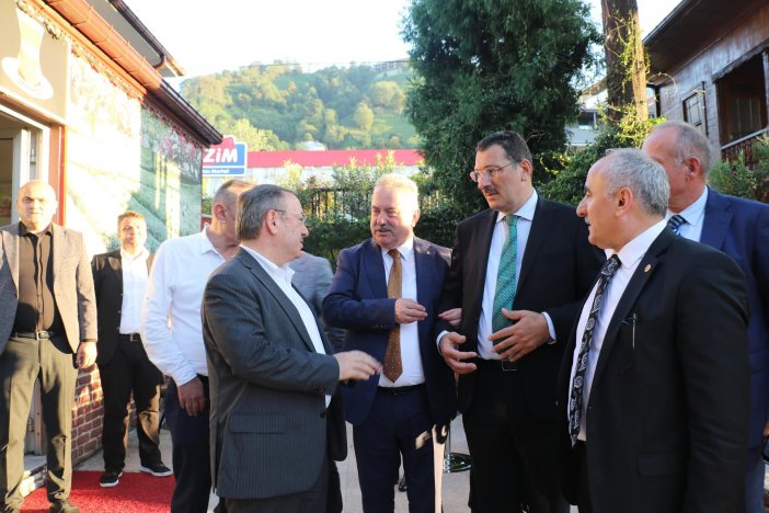 ak-parti-rize-17.jpg