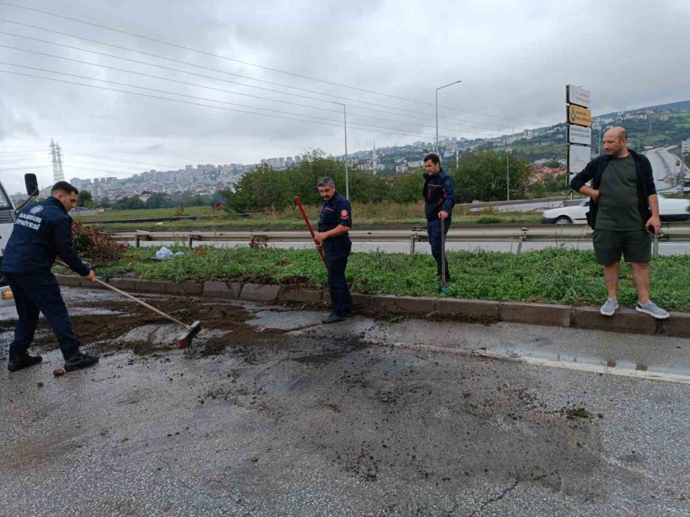 Samsun'da Otomobil Takla Attı: 4 Yaralı