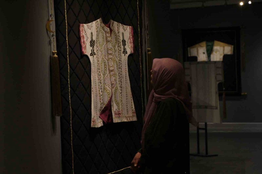 Padişahların ’dualı Gömlekleri’ Trabzonlular İle Buluştu