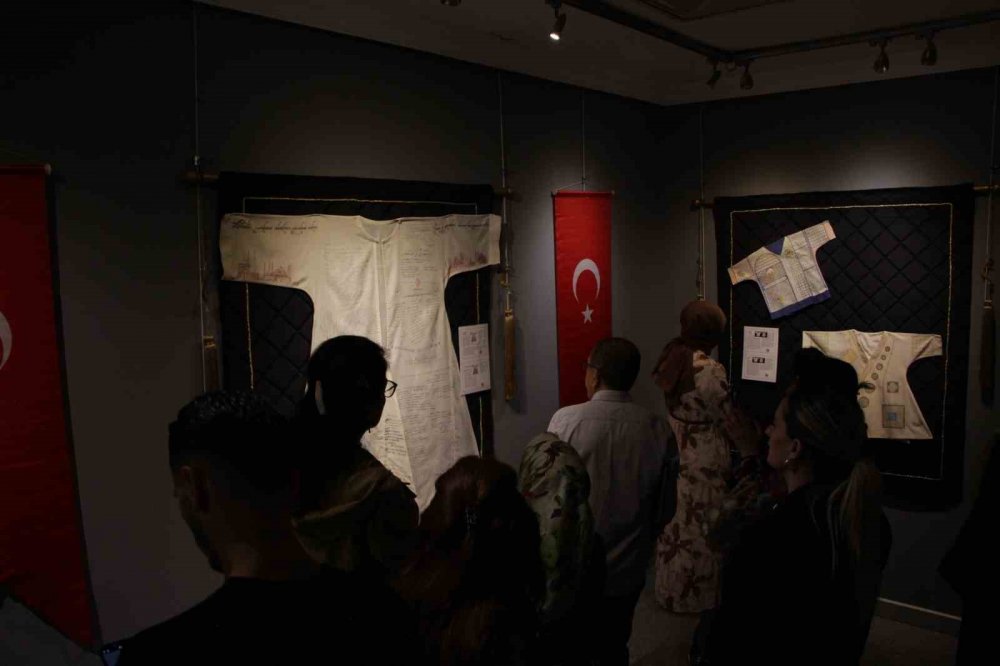 Padişahların ’dualı Gömlekleri’ Trabzonlular İle Buluştu