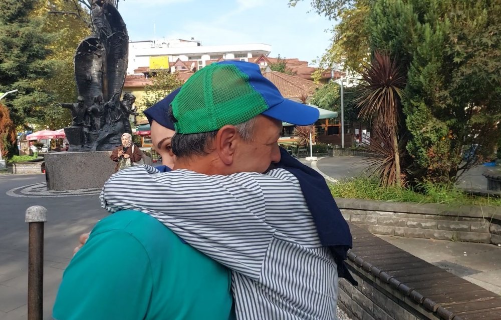 Rize Belediyesi Temizlik görevlisine Ailesinden duygulandıran Sürpriz