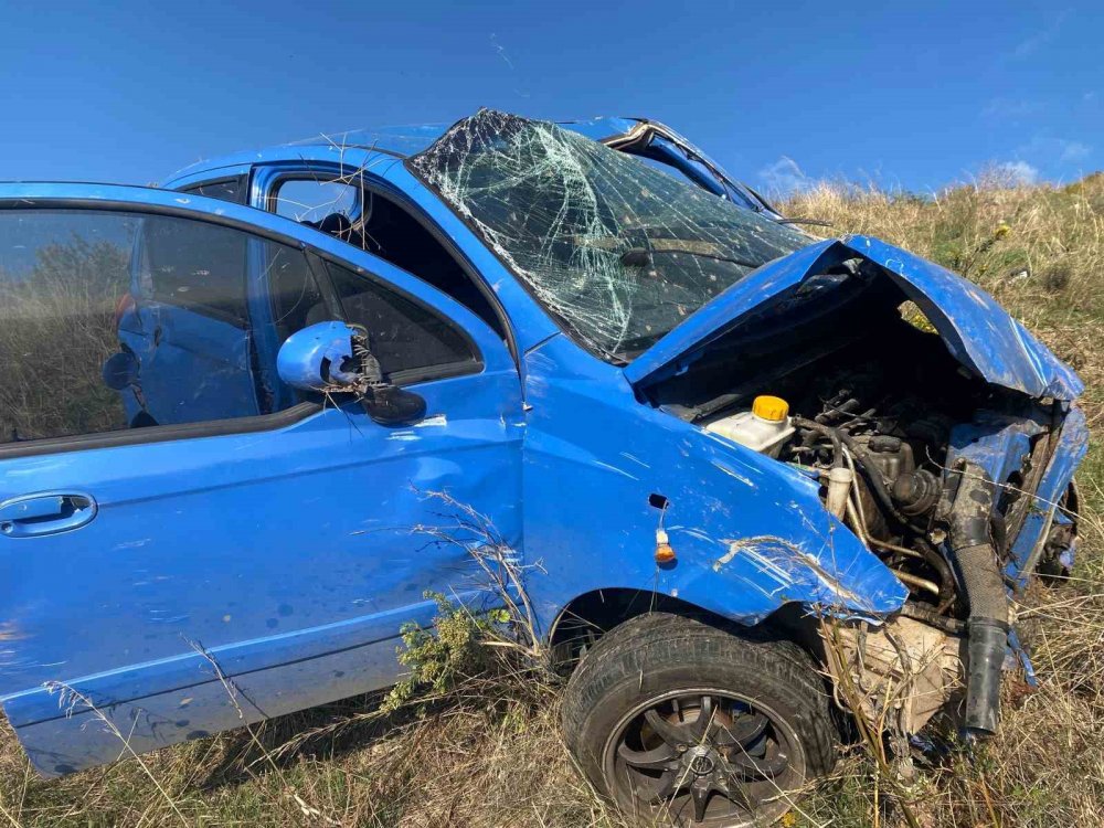 Kocaeli'de Otomobil 100 Metrelik Uçurumdan Uçtu: 1 Yaralı