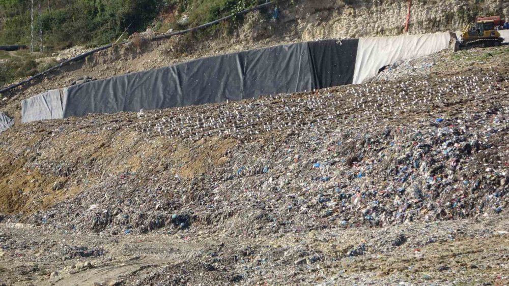 Araklı'da bulunan halk eylem yaptı