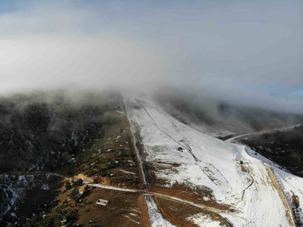 Bir Gecede Sonbahardan Kışa Geçen Zigana Türkiye’nin En Soğuk 2’inci Noktası Oldu