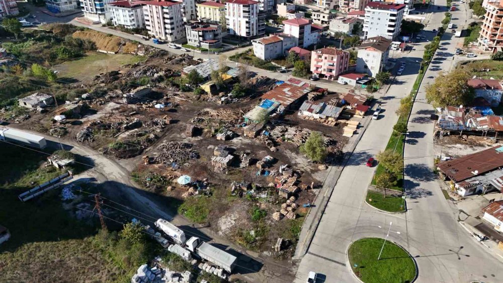 Samsun'da Odun Pazarı Kaldırılıyor, Esnafa Tebligat Gönderildi
