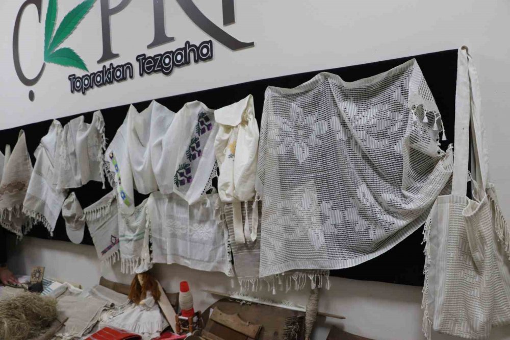 Topraktan Tezgaha Kenevir İpinin Serüveni Projesi Rize'de büyük ilgi gördü