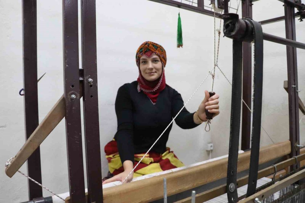 Topraktan Tezgaha Kenevir İpinin Serüveni Projesi Rize'de büyük ilgi gördü