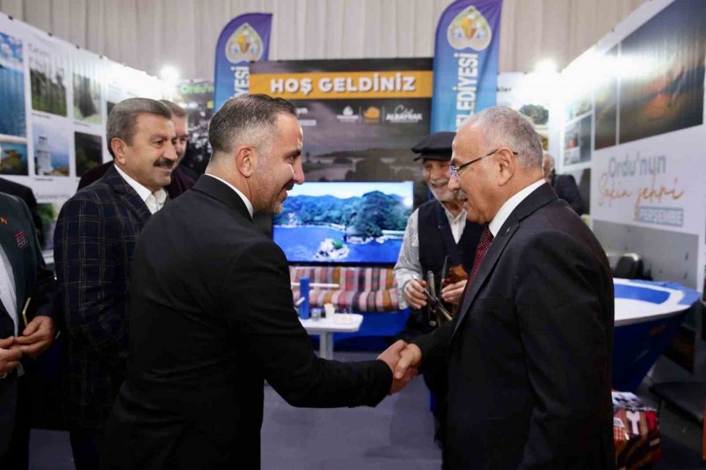 İstanbul'da Ordu Günleri’nde Perşembe Rüzgarı