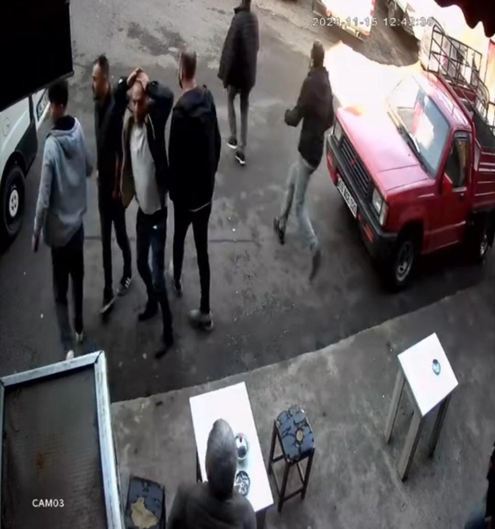 Rize’de Deprem Anı Güvenlik Kameralarına Yansıdı